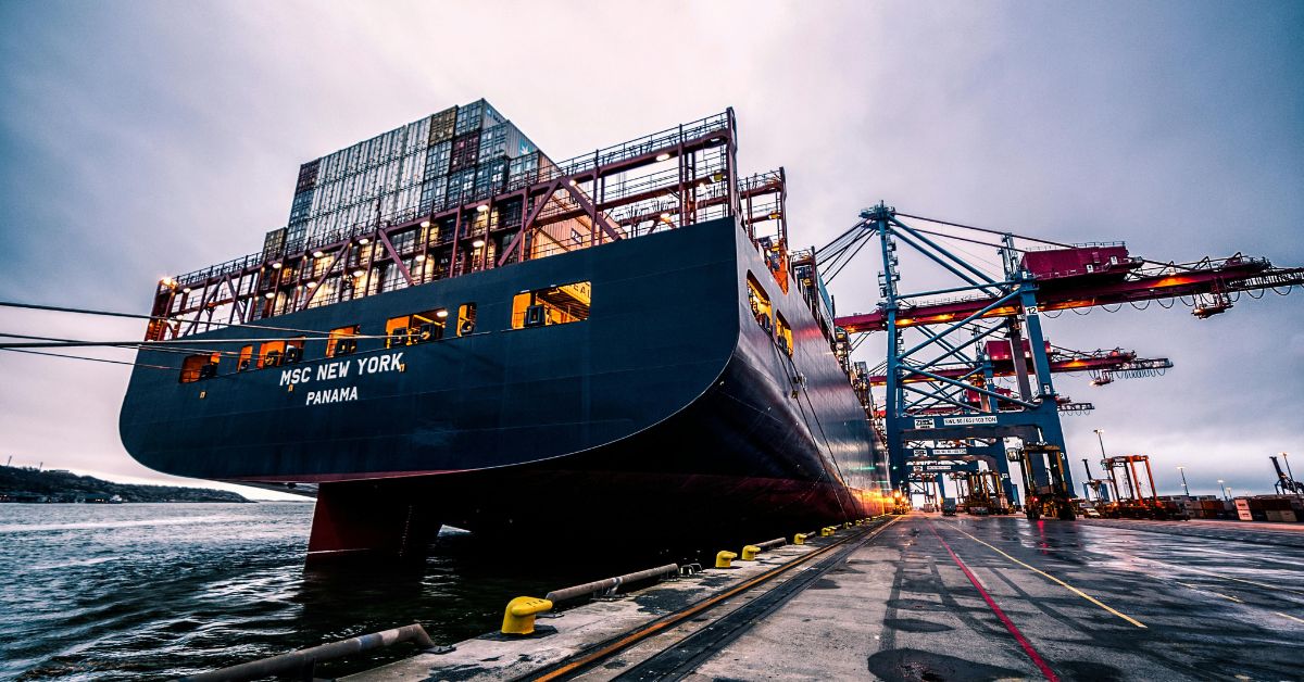 Tingkatkan perdagangan internasional bersama TradeInt