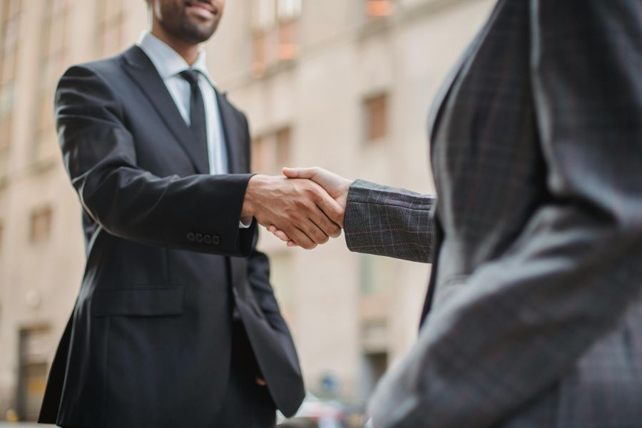 mitra bisnis untuk menjalin perdagangan internasional