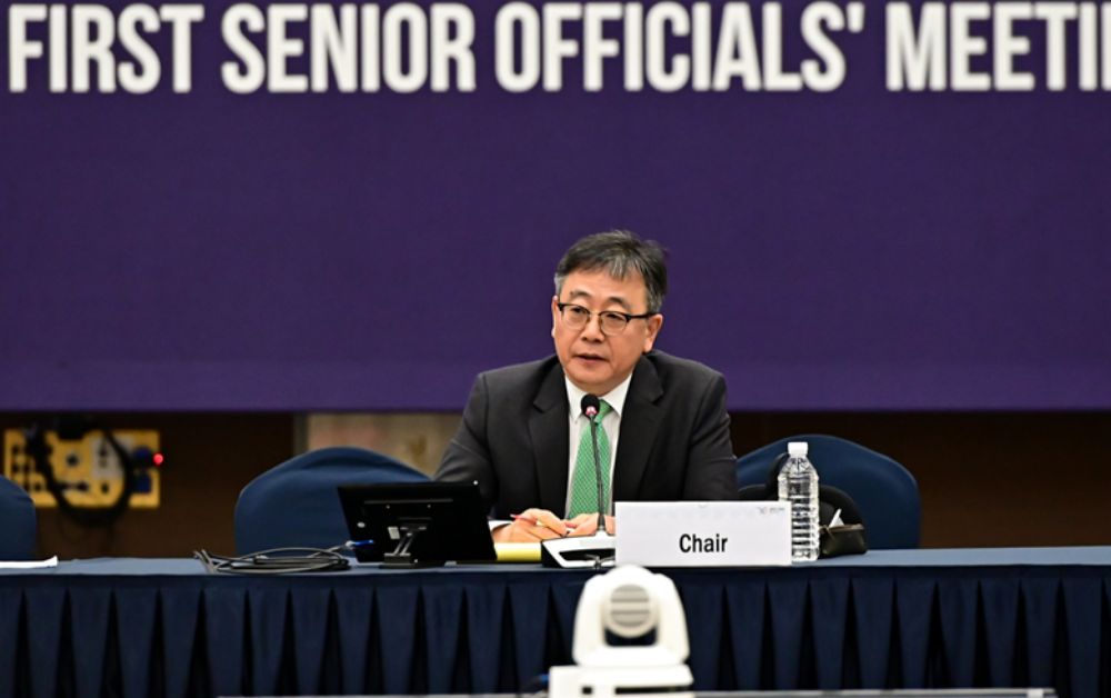 Dr Byung Goo Kang selaku Chair of the APEC Sub-Committee on Standards and Conformance - TradeInt Dr Byung Goo Kang selaku Chair of the APEC Sub-Committee on Standards and Conformance